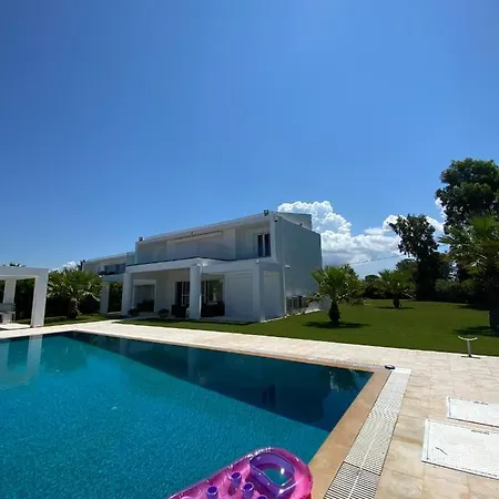 Greek Justine View *