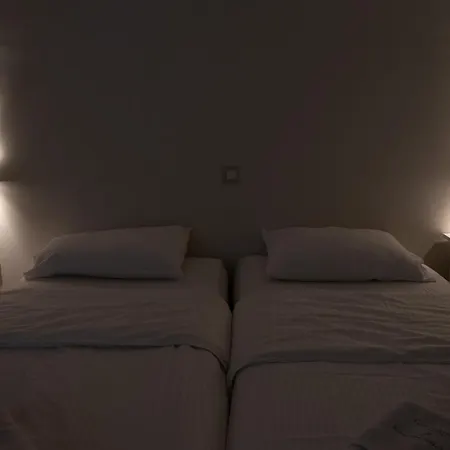 Greek Justine View *