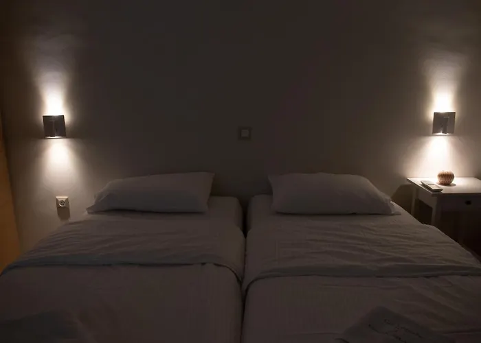 Greek Justine View *